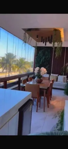 Barra da Tijuca - Posto 3 I Frontal Mar 250 m² | 3 suítes | 4 vagas | Reformado e decorad
