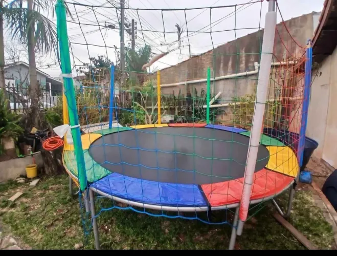 Cama elastica completa semi nova 