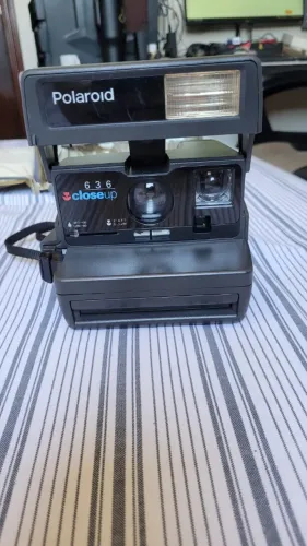 Camera POLAROID 636 Close Up + Bolsa Térmica