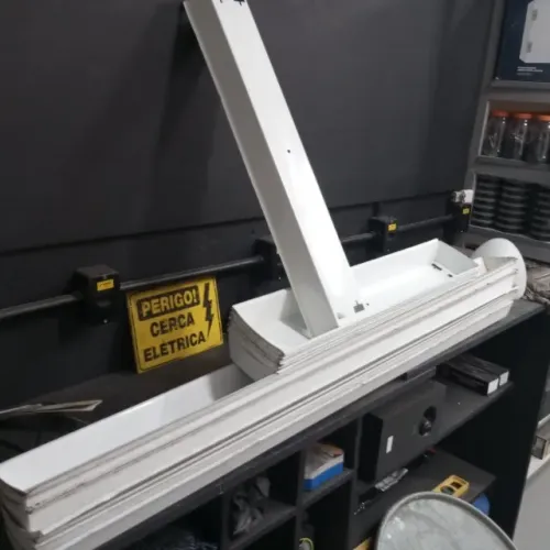 Calhas para Luminárias de Sobrepor 