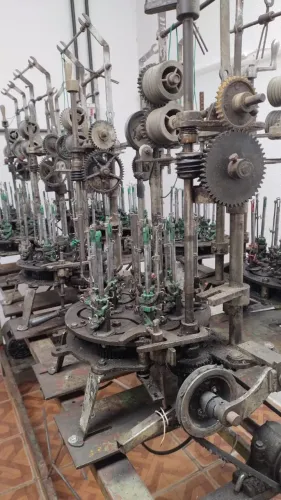  5 Máquinas trançadeira de fio 12 fusos usada