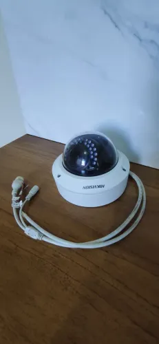 camera IP Hikvision com controle de ptz