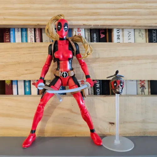 Boneco de ação Lady Pool Deadpool - Marvel Legends