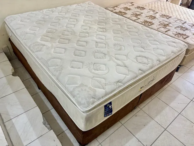 Cama box de casal Queen , cama de casal bipartida 