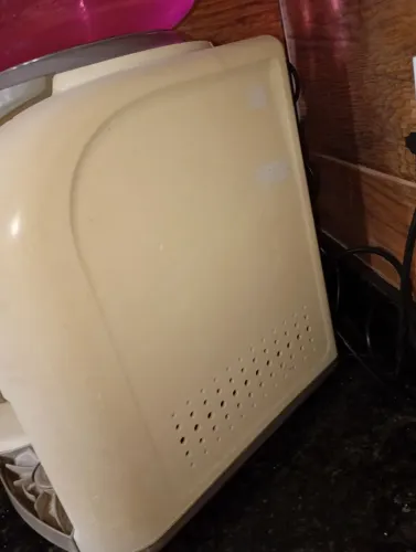 Vende-se gelagua Esmaltec,funcionando perfeitamente 