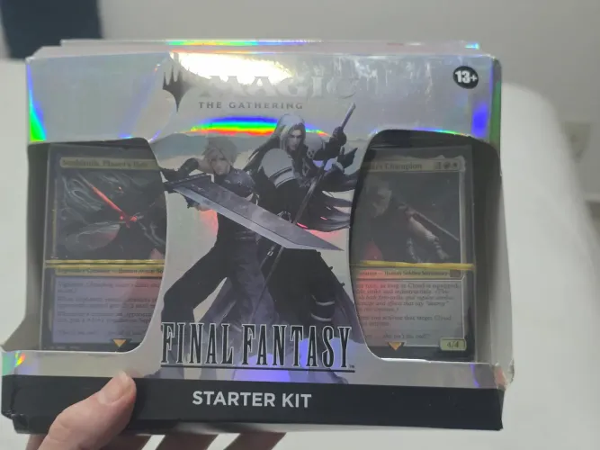 MAGIC THE GATHERING STARTER KIT FINAL FANTASY - DECK INICIAL EM INGLÊS 120 CARTAS<br><br>