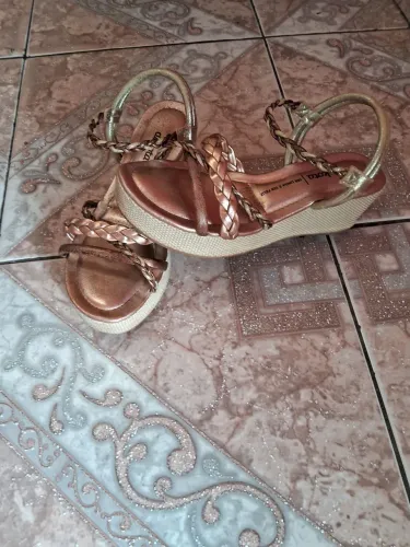 Sapato (tamanco) feminino Dakota 35.