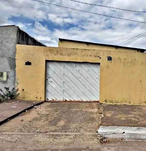 - Casa no Maiobão 