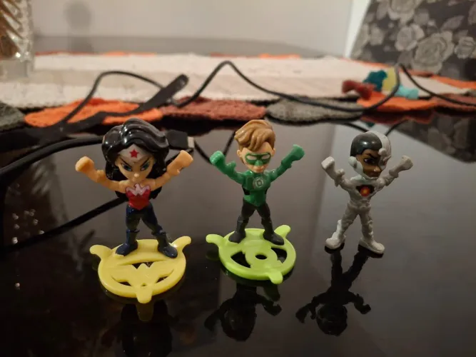3 Heróis Liga da Justiça - Kinder Joy