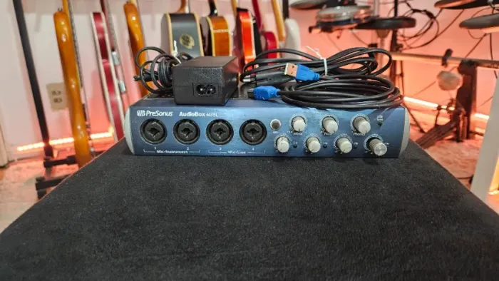 Interface 4 canais Presonus AudioBox 44VSL