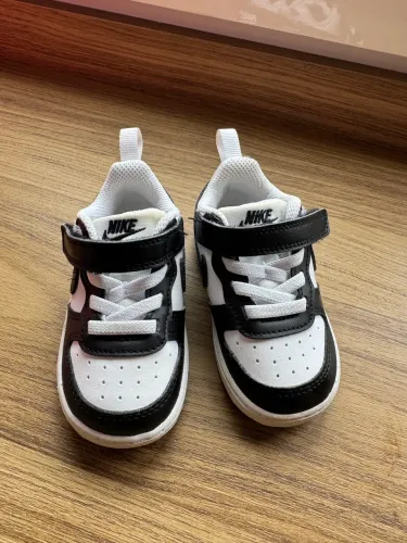 Tênis Nike infantil 20