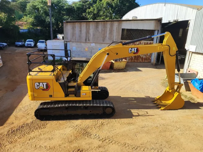 Escavadeira Caterpillar CAT 320 - 2021