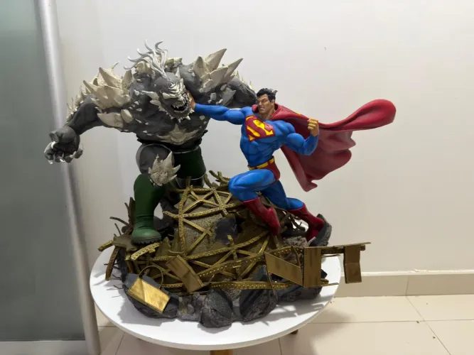 Superman vs Doomsday Iron Studios 1/6