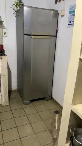 Geladeira esmaltec inox - troco em frigobar