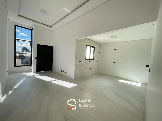 CASA COM ESPAÇO GOURMET À VENDA