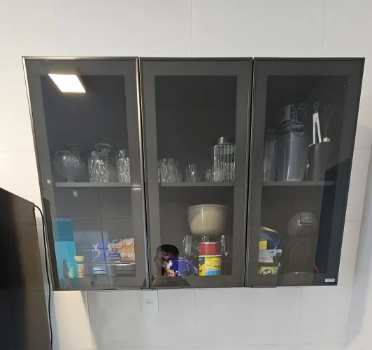 Armário aéreo Itatiaia Lumina 3 portas / fechado na caixa