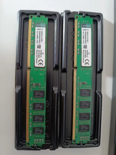 2 Memórias RAM Kingston DDR3 4GB