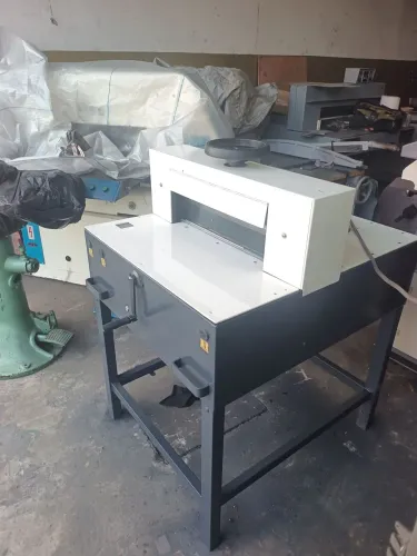 Guilhotina para papel marca ideal 48 cm semi automática 