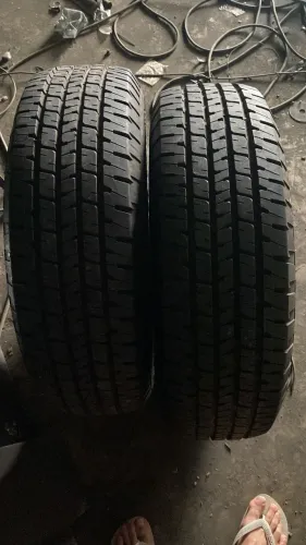 2 Pneus Goodyear 235/75r15