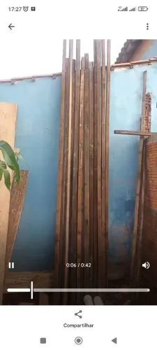 Vigas e caibros de peroba antiga