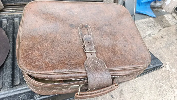 Vendo mala antiga