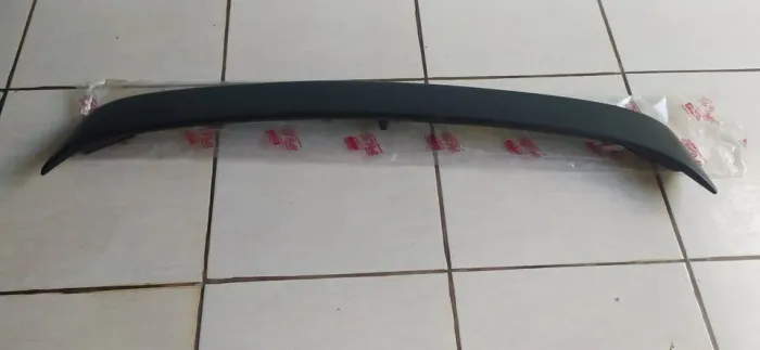 Aerofolio Astra Hatch 99/02 Preto TG poli