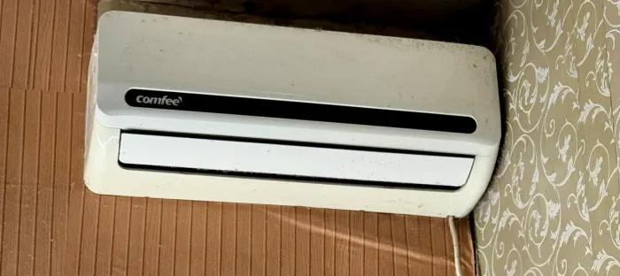 Ar-condicionado COMFEE 9mil Btus completo está com problema no compressor não