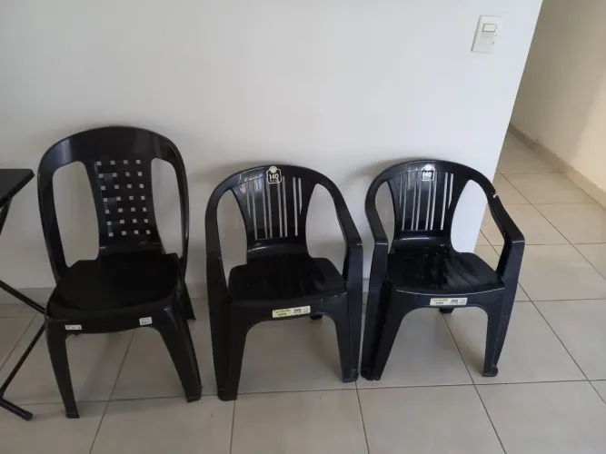 Cadeiras de Plástico 