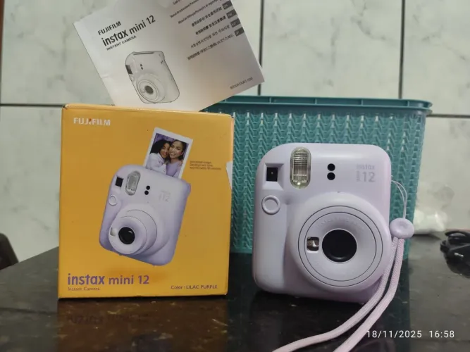 Câmera Polaroide Nova dentro da caixa R$ 500 reais