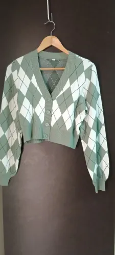Conjunto de cardigã e croppedem tricot jacquard verde