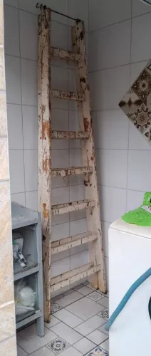 Escada em madeira maciça dupla