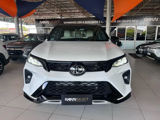 Toyota Hilux SW4 Diamond 2.8 TB 4X4 Die. Aut. 2024
