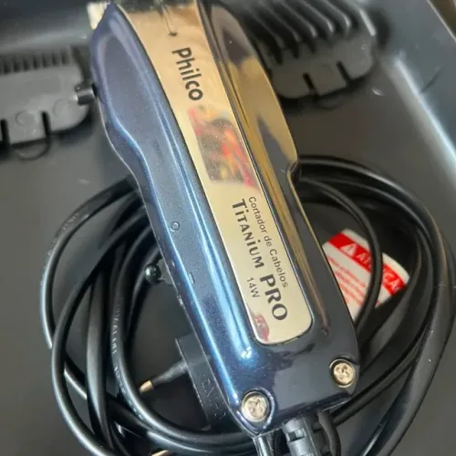 Máquina / Cortador de Cabelo Philco Titanium Pro