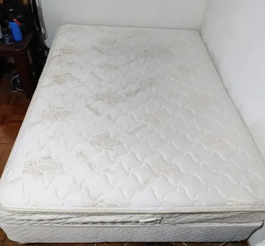 Cama Casal com Colchão