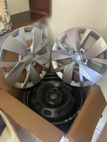 Rodas + Calotas aro 15 VW Polo - NUNCA usadas!