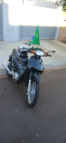 Moto em perfeito estado