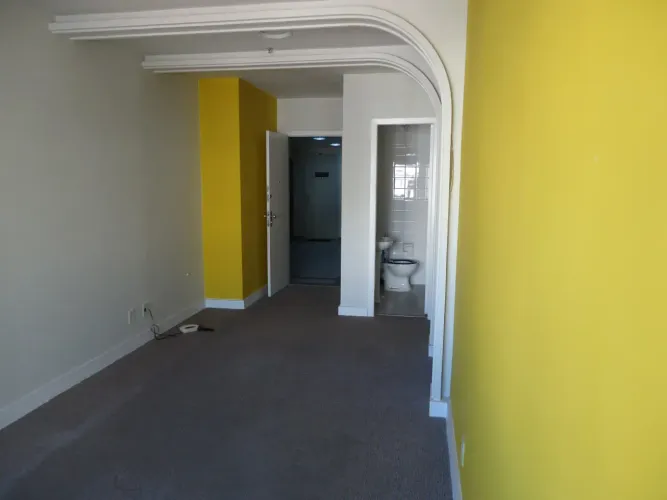 Sala comercial para venda com 21 m², com banheiro, próximo Uruguaiana, Centro - Rio de Ja