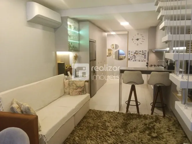 Apartamento Duplex Mobiliado com 2 quartos Bairro João Paulo - Florianopolis