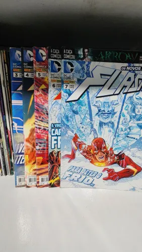 Lote HQ Flash os novos 52