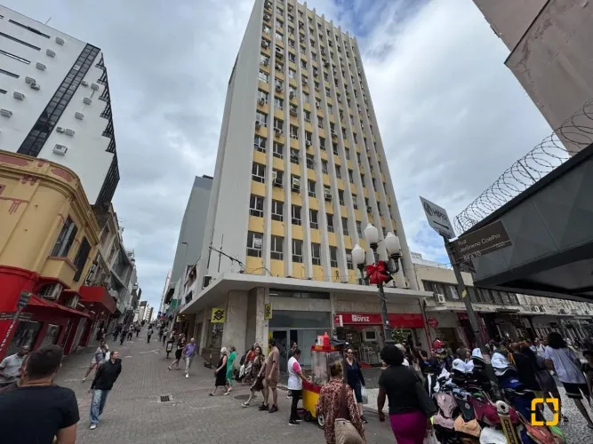 Sala à venda no centro de Florianópolis com 47.55m2 de área privativa