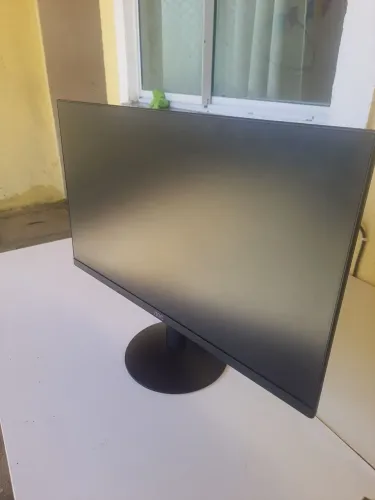 Monitor 100 htz 24 pol funcionando mais tela quebrada