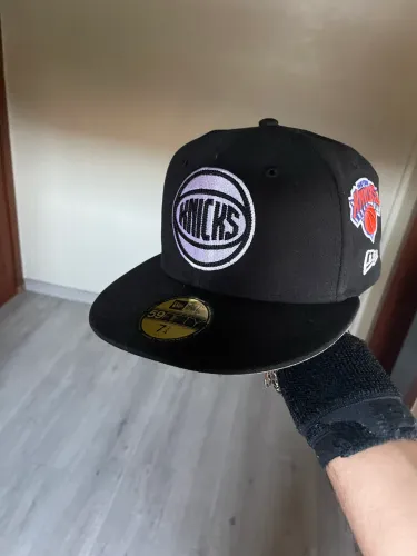 Boné New Era NY KNICKS CHAMPIONS NBA 2026 RARO ?