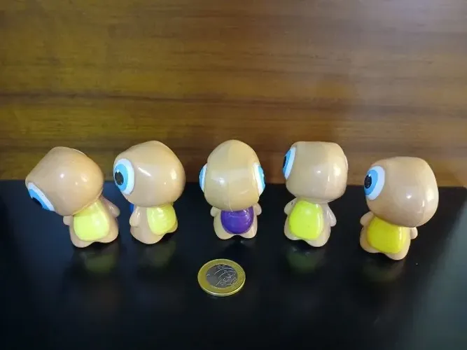 kit boneco tortuguita mexe a cabecinha oficial da marca 