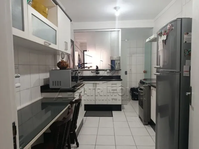 APARTAMENTO,3 Dormitorio(s) J. FREITAS - ED.