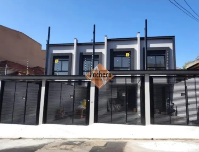 Sobrado na Vila Granada com 02 suítes, 02 vagas, 87m², R$ 650.000,00.