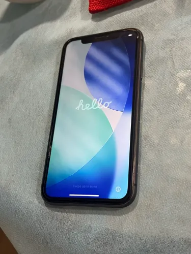 Iphone 11 com pelicula de vidro usada, bateria em 68% 128gb