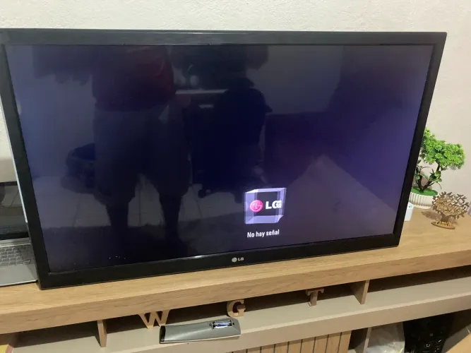 Televisão LG 42 polegadas com defeito