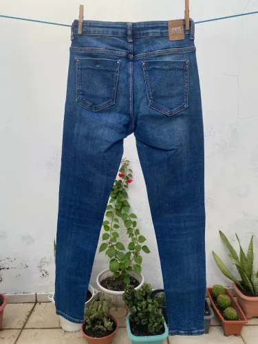 Calça jeans ZARA original - TAM 38.