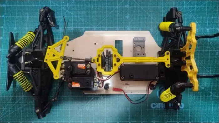 Chassis 1/10 do Xsara da Banca, com peças