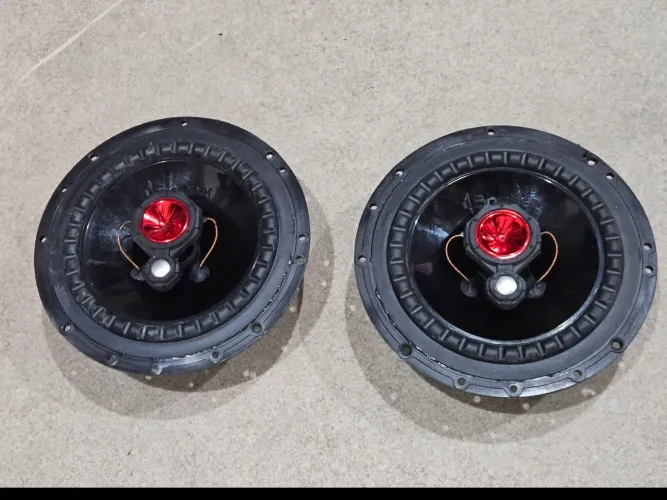 Par de Alto falantes bomber 6" triaxial 50wrms 4ohms